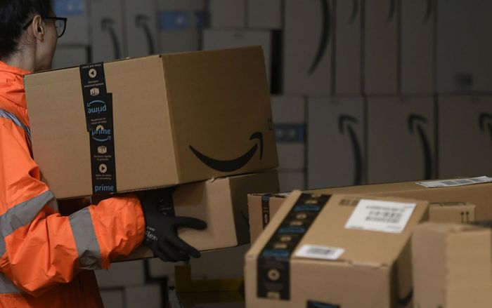 Ngay cả ông lớn TMĐT Amazon cũng điêu đứng vì virus corona