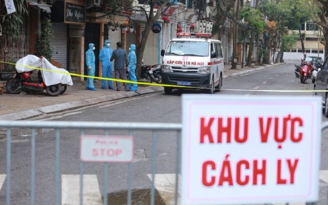 Nữ tiếp viên hàng không dương tính COVID-19 từng 3 lần xét nghiệm âm tính