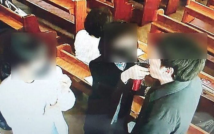 Xịt nước muối vào miệng ngừa virus, hàng chục người ở Hàn Quốc bị lây nhiễm COVID-19