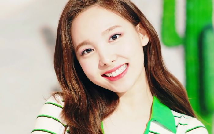 JYP đồng ý rút lệnh cấm đối với kẻ bám đuôi Nayeon (Twice)