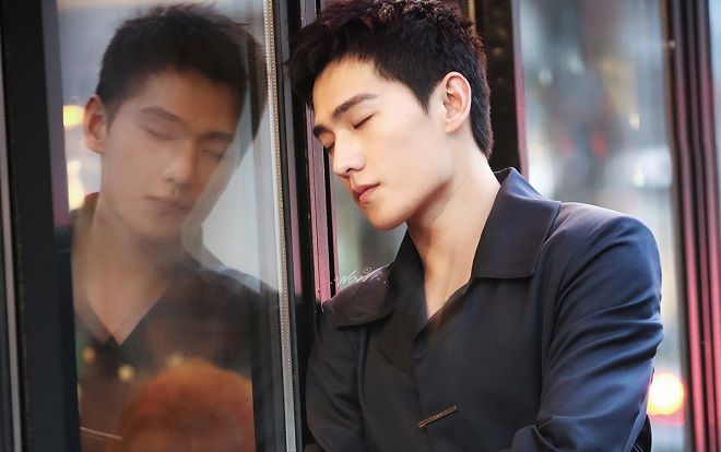 Dù để đầu đinh nhưng Dương Dương vẫn điển trai xuất sắc trong loạt hình mới