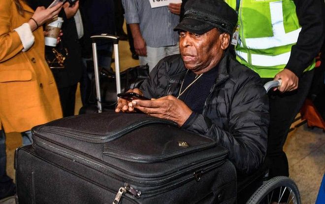 80 tuổi, Vua bóng đá Pele trong nỗi lo Covid-19