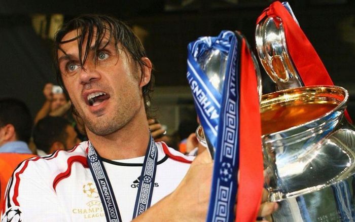 Paolo Maldini và Dybala dương tính, cựu chủ tịch Real Madrid qua đời vì Covid-19