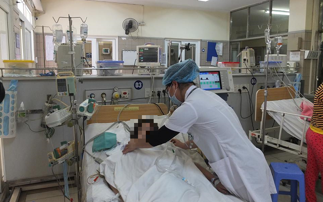 Nhập viện vì uống thuốc sốt rét ngừa dịch COVID-19