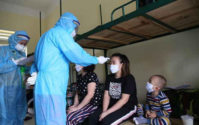 Toàn cảnh dịch COVID-19 ngày 22/3: Việt Nam ghi nhận 19 ca dương tính trong ngày, gần 53.000 người phải cách ly theo dõi