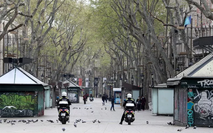 Trốn lệnh phong tỏa để đi gặp bạn trai qua mạng, người phụ nữ bị bắt