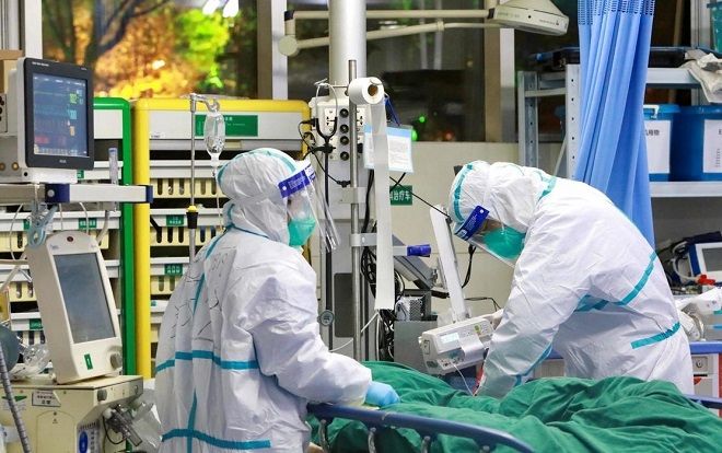 Việt Nam đang theo dõi, cách ly 1.596 trường hợp nghi nhiễm COVID-19