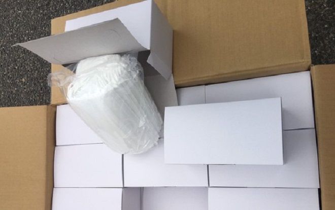 Tạm giữ 20.000 khẩu trang không nhãn mác