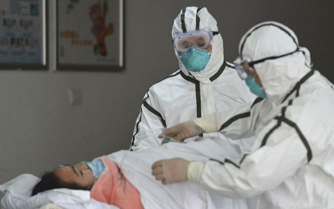 Bệnh nhân số 133 nghi bị tai biến mạch máu não điều trị ở BV Bạch Mai hơn 20 ngày trước khi nhiễm COVID-19