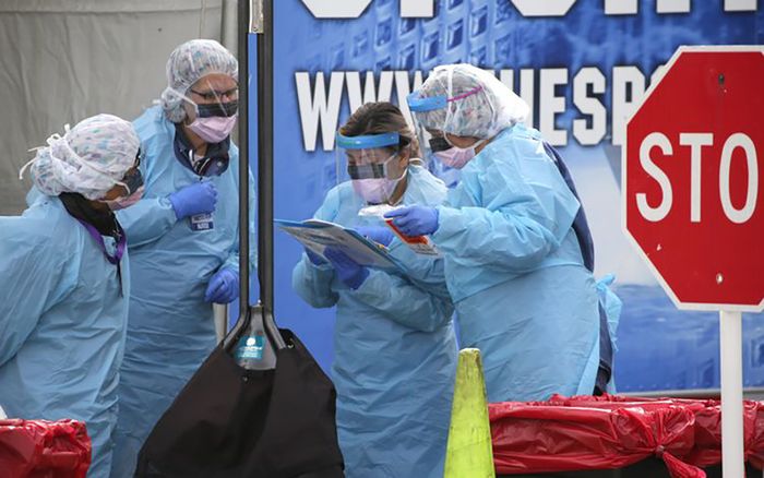 Số ca nhiễm tăng chóng mặt, COVID-19 đang 'càn quét' nước Mỹ ra sao?