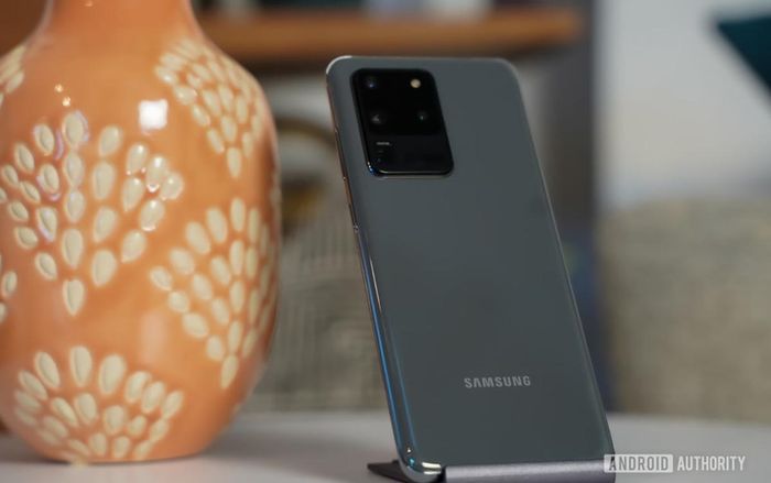 Doanh số Galaxy S20 bị ảnh hưởng bởi dịch Covid-19