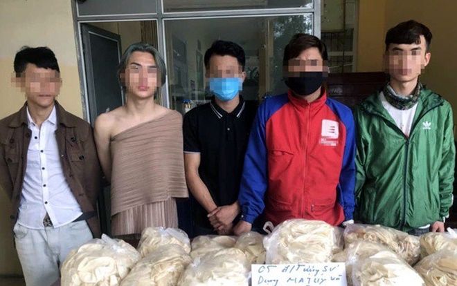 Quán bar ở Hà Nội lén mở cửa cho khách ‘xoã’ xuyên đêm, 5 người dương tính ma tuý