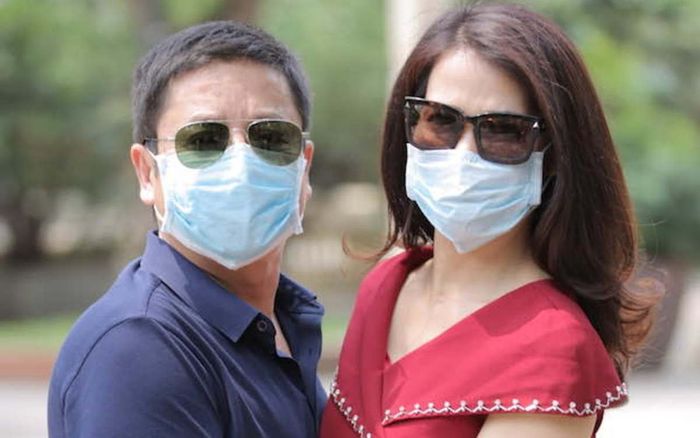 NSƯT Chí Trung khoe ảnh tình tứ bên bạn gái không quên đeo khẩu trang giữa mùa dịch Covid-19