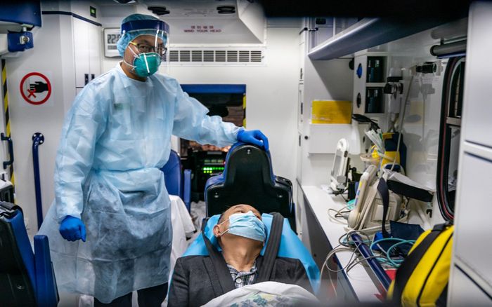 Bệnh viện Mỹ quá tải người mắc COVID-19: ‘Đó là khi địa ngục vỡ tung’