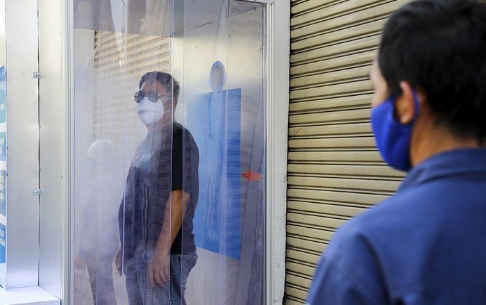 Bộ Y tế khuyến cáo không dùng buồng khử khuẩn toàn thân để đảm bảo an toàn