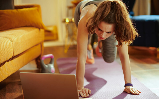 Ở nhà thời Covid-19: 3 dụng cụ tập thể dục nhỏ gọn, hiệu quả nhất bạn nên mua