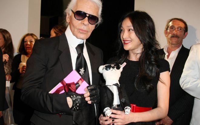 Không phải Jennie, Châu Tấn mới là 'nàng thơ Chanel Châu Á' được Karl Lagerfeld ưu ái