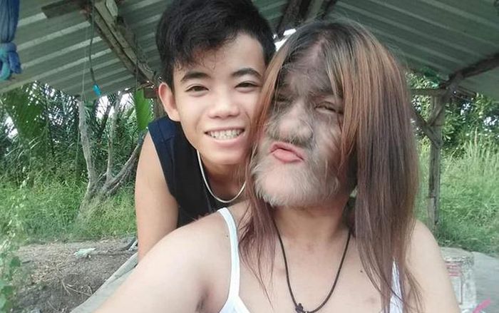 Vừa chia tay chồng sắp cưới, 'cô gái người sói' Thái Lan khoe ảnh hạnh phúc bên bạn trai mới