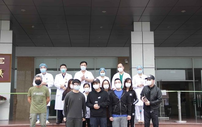 Thai phụ tuần thứ 25 cùng 10 người nhiễm COVID-19 chính thức được chữa khỏi