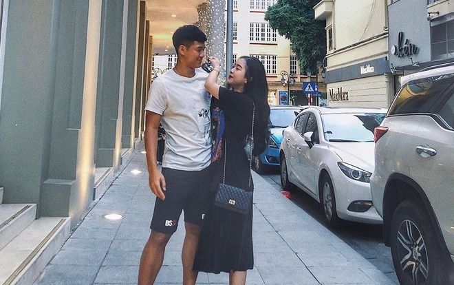 Đức Chinh và bạn gái rủ nhau thả thính chéo trên mạng xã hội