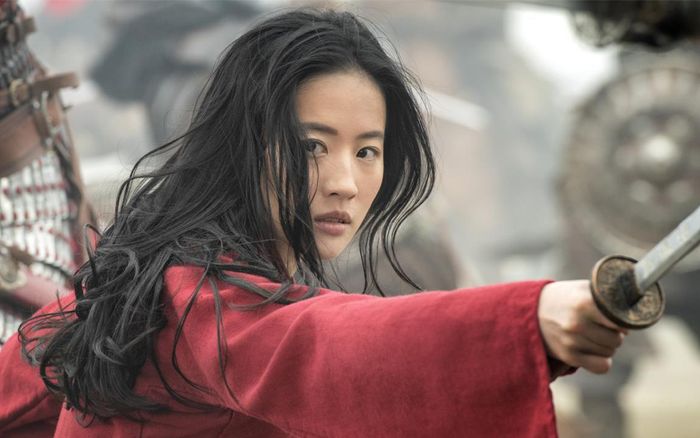 Vì sao Disney phải 'chạy nước rút', đưa Mulan nhanh chóng ra rạp vào ngày 24/07?