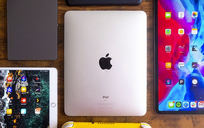 Nhìn lại chặng đường 10 năm iPad và những đối thủ không ít lần cản bước Apple đến vị thế nhà vua