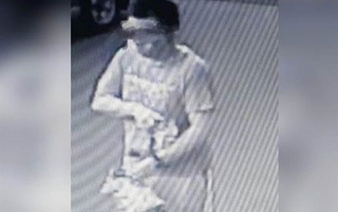 Đang bị cách ly, người đàn ông vẫn lẻn ra ngoài mua đồ ăn suốt 8 ngày