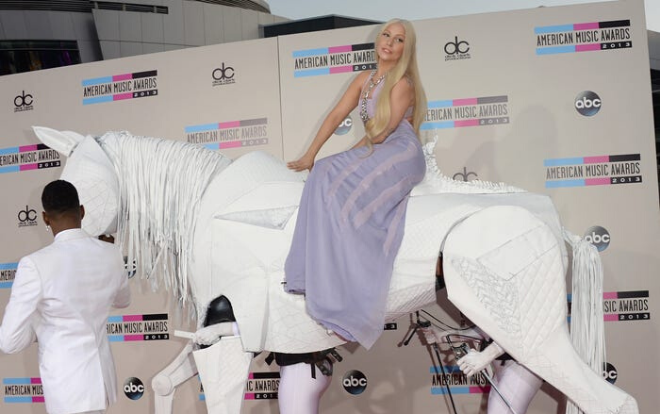 20 trang phục thảm đỏ gây hoang mang trong sự nghiệp của Lady Gaga