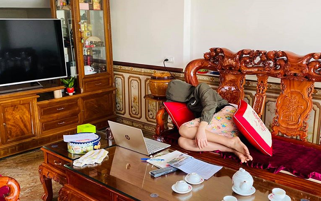 Anh trai quyết nhận hết việc nhà để em gái học online, sự thật đằng sau khiến CĐM cười ngất