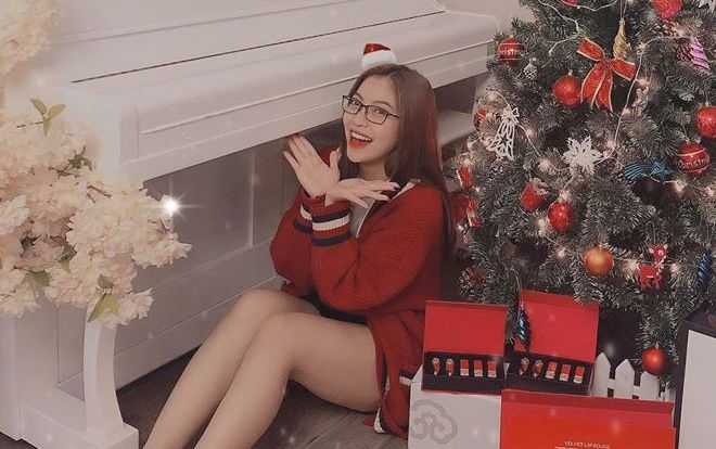 Nhật Lê được gọi là công chúa, nóng bỏng khoe nụ cười… gian