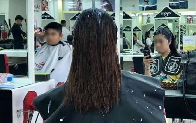 Phạt 6,5 triệu đồng tiệm làm tóc cho khách vì vi phạm qui định cách ly mùa dịch