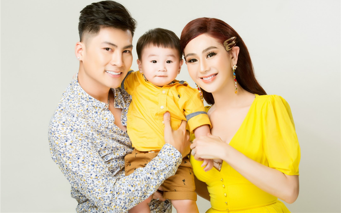 Lâm Khánh Chi tuyên bố dọn về nhà bố mẹ đẻ, liệu hôn nhân với chồng trẻ đang gặp trục trặc?