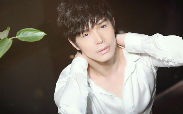 Nathan Lee gây sốc với phát ngôn: 'Nhiều hoa hậu chẳng bằng giúp việc nhà tôi'