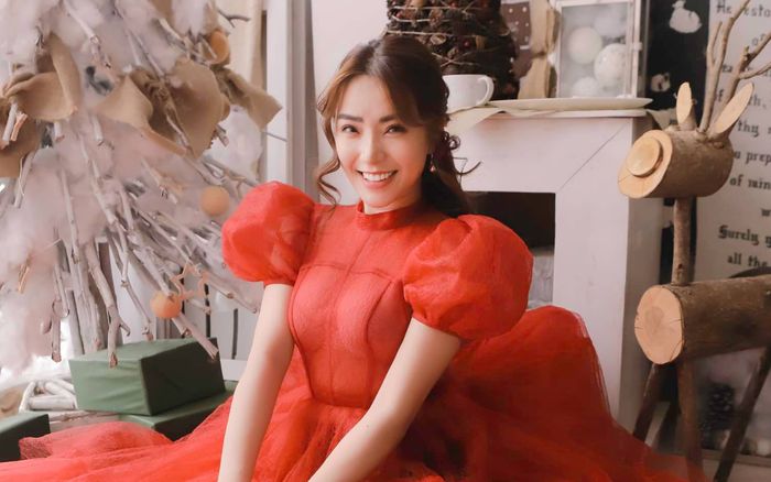 Hải Băng bất ngờ chia sẻ hình ảnh bụng chằng chịt vết rạn sau khi sinh liên tiếp 3 con