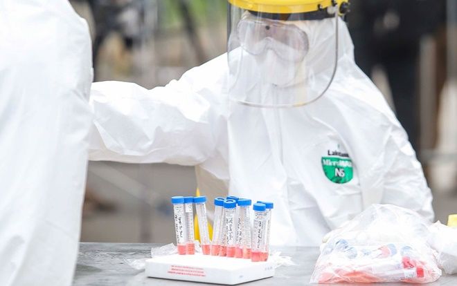 Không ghi nhận thêm ca nhiễm COVID-19 chiều 15/4, phi công Vietnam Airlines đang chuyển biến tích cực, đã nhận biết xung quanh