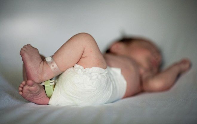 Một trẻ sơ sinh 29 ngày tuổi tử vong vì COVID-19 - nạn nhân nhỏ tuổi nhất thế giới