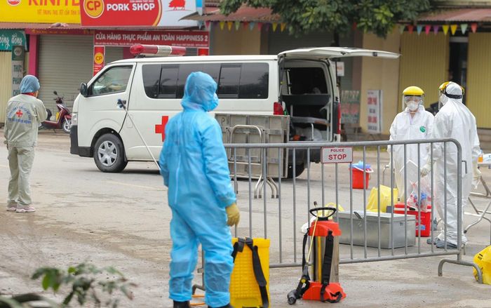 Việt Nam không ghi nhận thêm ca nhiễm COVID-19 mới trong 48 giờ qua, thêm 17 người bệnh âm tính với SARS-CoV-2