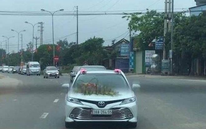 Khiển trách Phó giám đốc bệnh viện tổ chức đám cưới cho con giữa dịch COVID-19