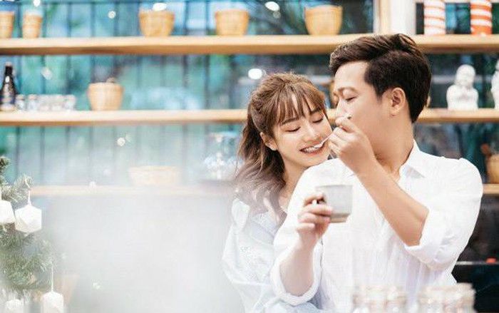 Mùa dịch không ra ngoài cắt tóc, thử 'chơi lớn' làm kiểu mái một phát ăn luôn giống Nhã Phương