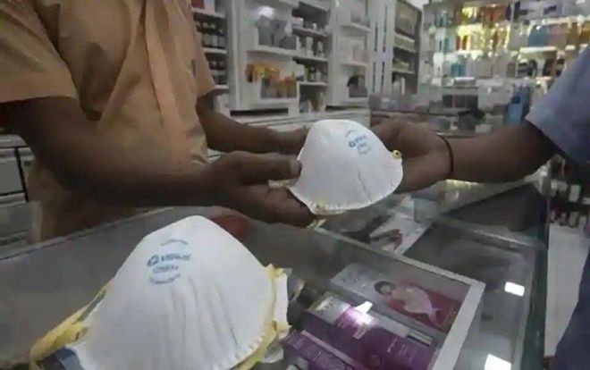 Tranh cãi về việc đeo khẩu trang, người đàn ông quẫn trí giết con trai rồi ra tự thú