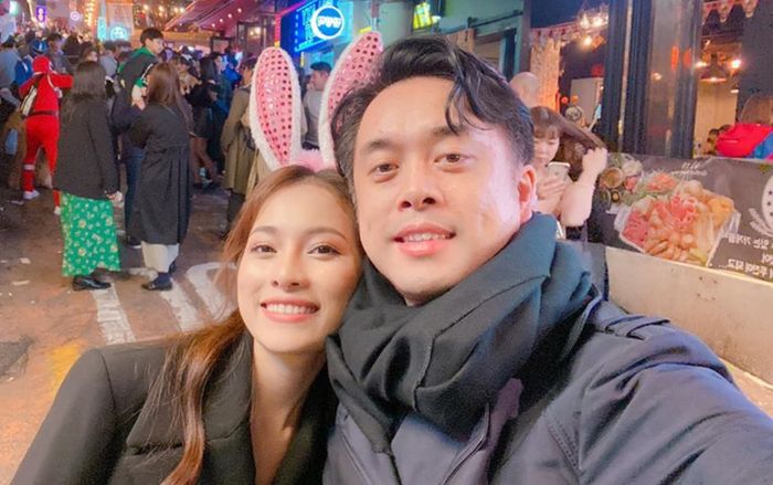 Sara Lưu bị Dương Khắc Linh bỏ quên ở siêu thị: 'Vợ bơ vơ nhìn chồng lướt qua cuộc đời'