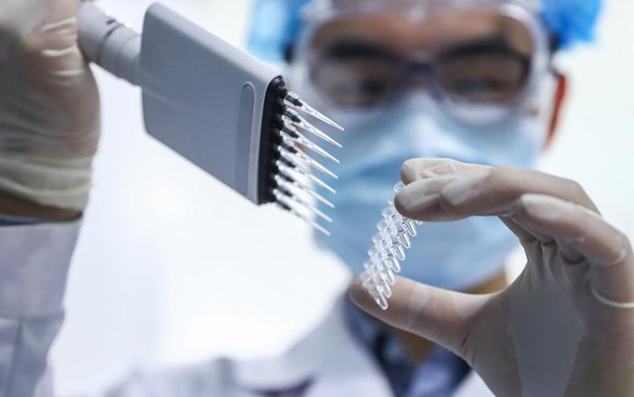 Bên trong startup tí hon ở Ý đang chạy đua phát triển vắc xin COVID-19