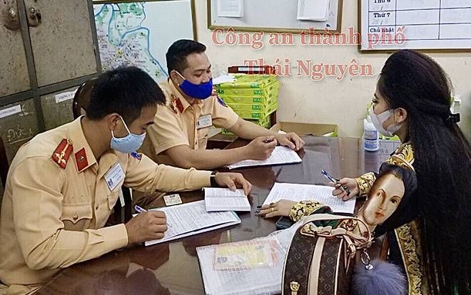 'Hotgirl' Thái Nguyên bị phạt 4 triệu đồng và tước GPLX 2 tháng vì đi sai làn, livestream chửi bới tài xế