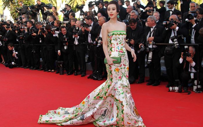 Đẳng cấp Phạm Băng Băng: 20 năm làm mưa làm gió thời trang thảm đỏ quốc tế!