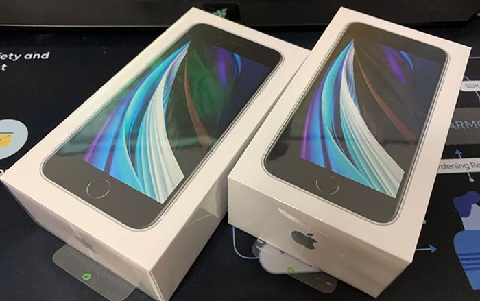 Những chiếc iPhone SE (2020) đầu tiên đã tới tay người dùng