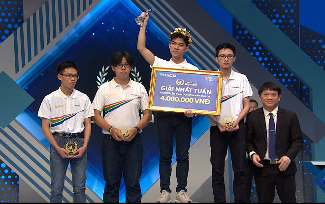 Cuộc 'rượt đuổi' ngoạn mục giúp nam sinh Hà Nội giành vòng nguyệt quế cực bất ngờ