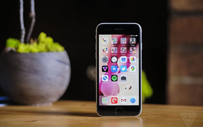Loạn giá iPhone SE (2020) ở VN, hàng chính hãng có thể lên kệ cuối tháng 5