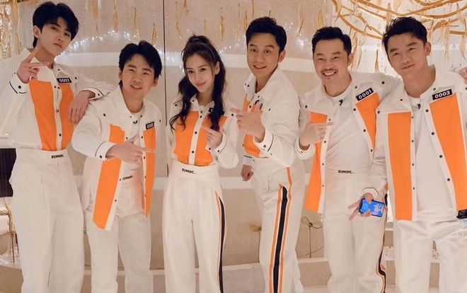 'Keep Running' bắt đầu ghi hình: Thái Từ Khôn gây chú ý với tạo hình năng động, cực ấm áp khi giúp đỡ cho đàn chị Angelababy