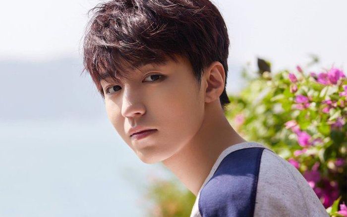 Vương Tuấn Khải rớt tín chỉ ở đại học: Phải học lại với sinh viên năm nhất dù bản thân đã là sinh viên năm ba?