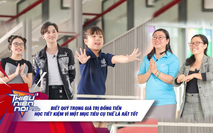 Cô bé lớp 1 bán tranh tự vẽ, tiết kiệm tiền nuôi dì khiến Phương Mỹ Chi hết lời khen ngợi